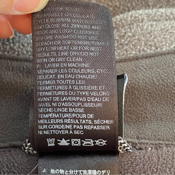 The North Face zippered grey sweater, size XL - Picture 13 of 14